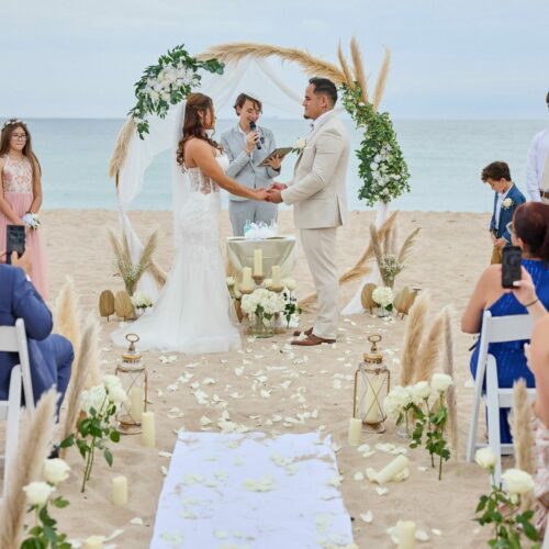 Couple getting married at beach in Miami